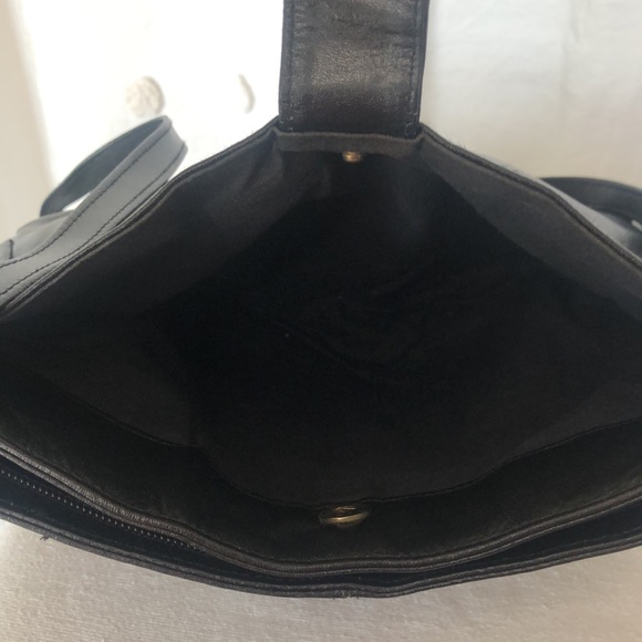 CONTESSA black soft leather handbag. Gold hardware. - Picture 12 of 12